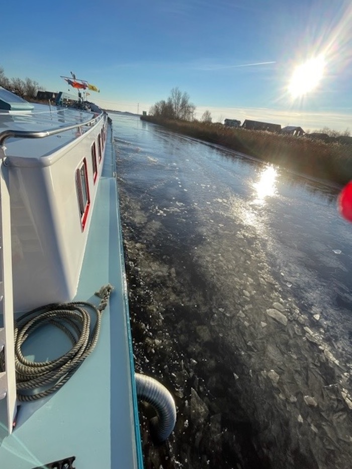 20 door het ijs naar sneek Meerval