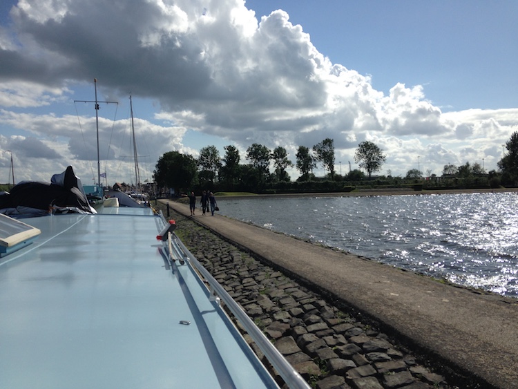 1.1 spakenburg familie aan boord